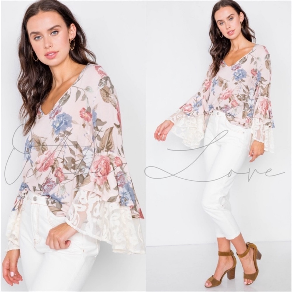 NWT Hummingbird Brand Soft Floral & Lace Top